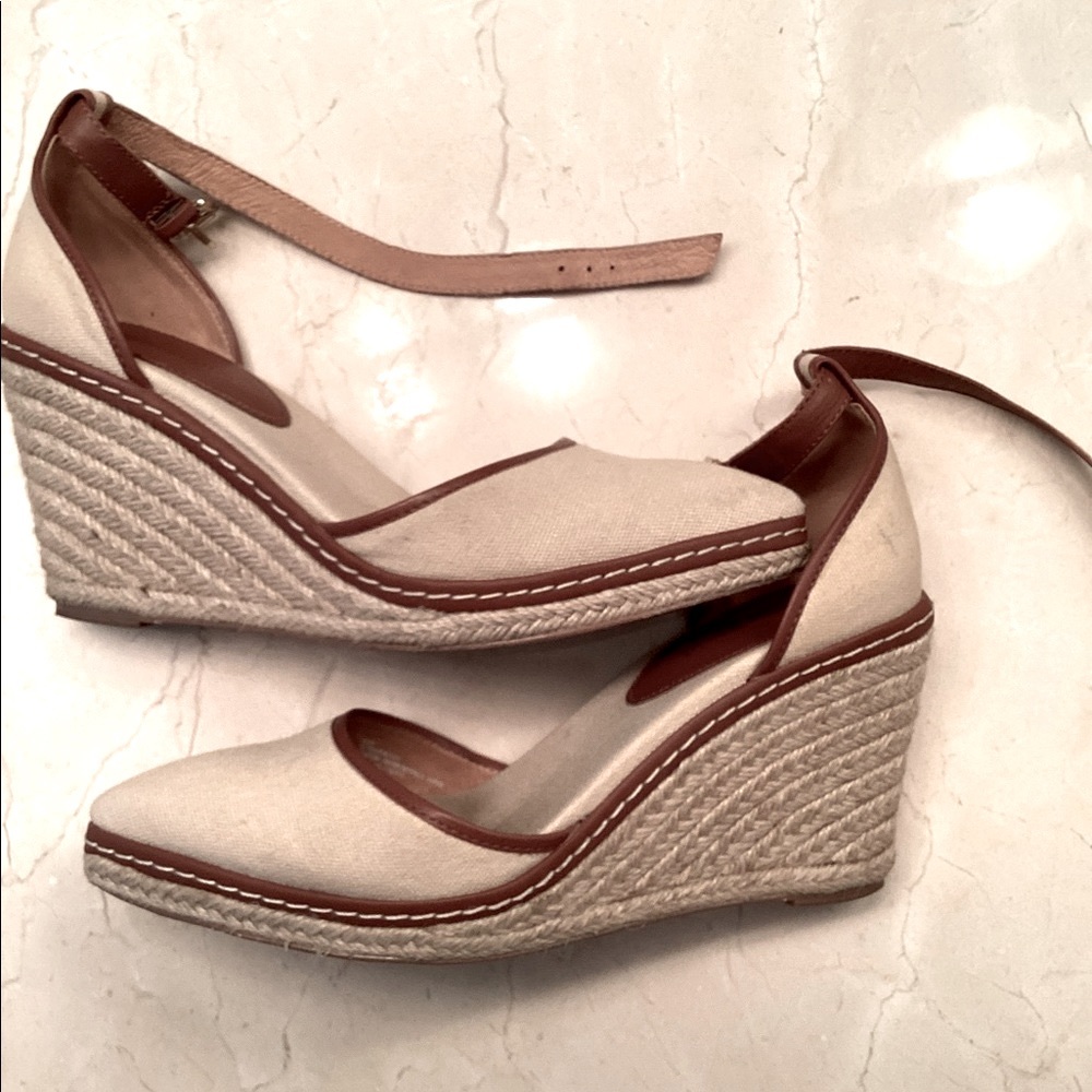 Charles David Cream Canvas Espadrille Wedge Sandals | Size 8.5